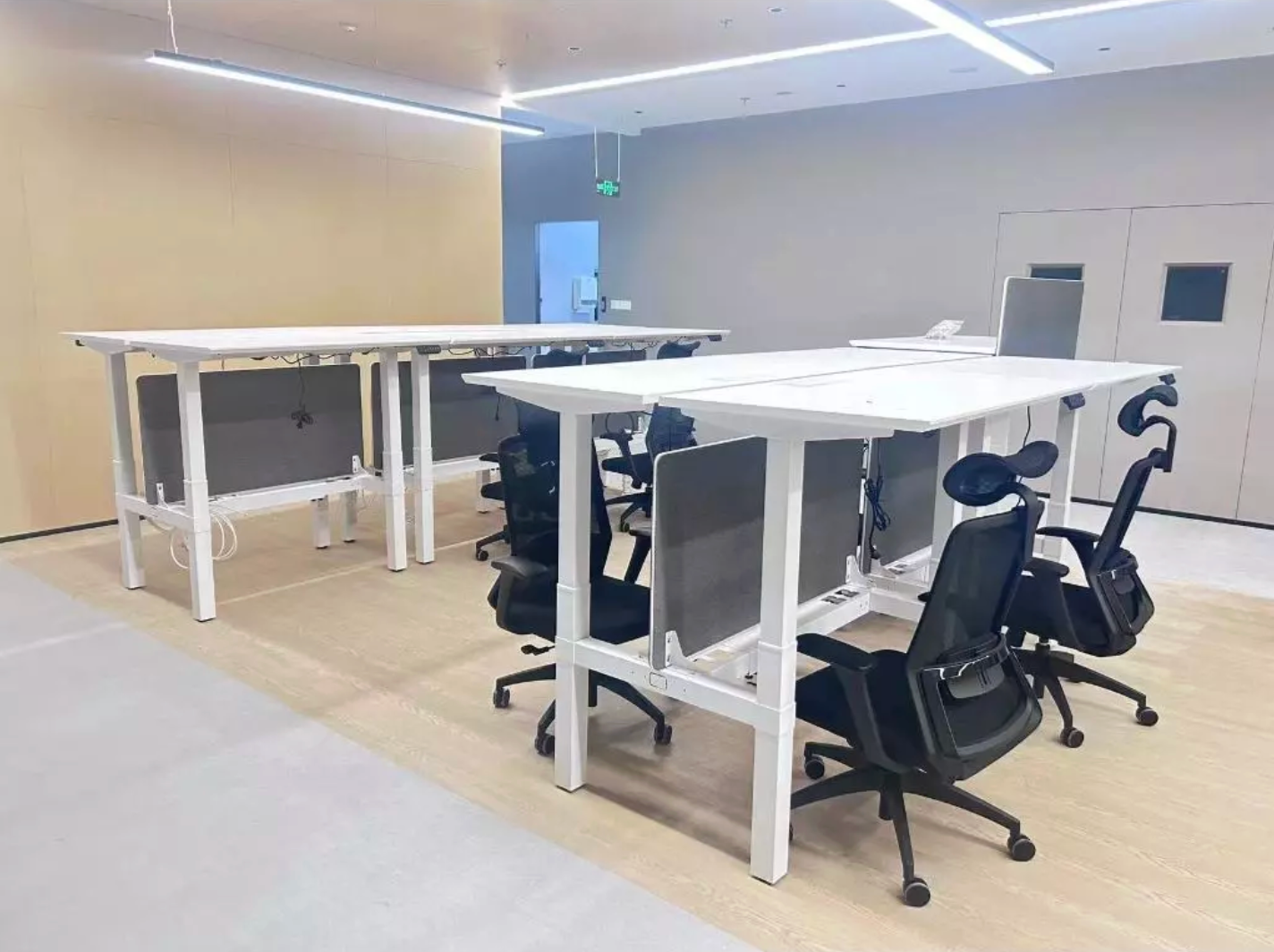 Office Opposite Seat Adjustable Desk